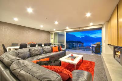 Luxury on the Lake