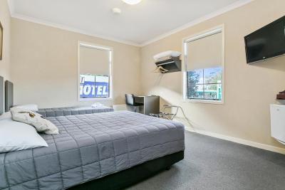 No 1 Motels