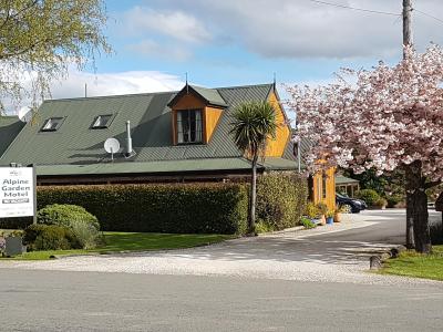 Alpine Garden Motel