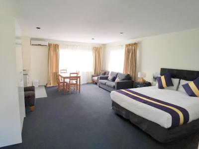 Royal Park Lodge