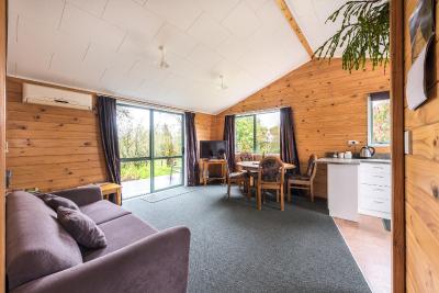 Riversong Cottages