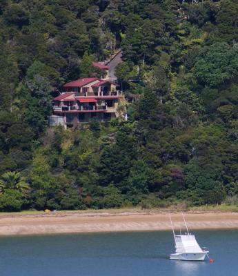 Bay Of Islands Beachhouse