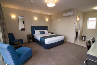 Riverstone Motel