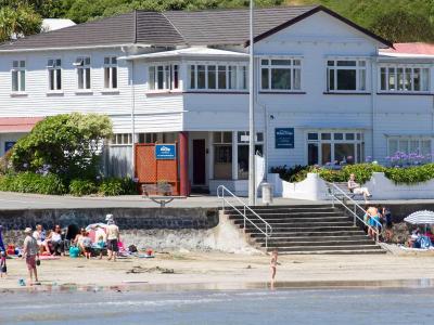 Moana Lodge