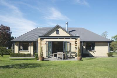 The Villa - Christchurch Holiday Homes
