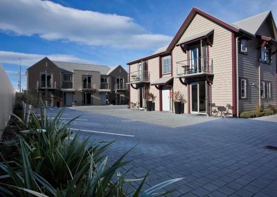 Highfield Mews Motel
