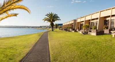 Oasis Beach Resort