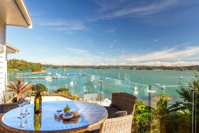 Russell Beach Apartments - Kereru Suite