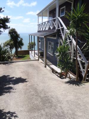 Manu Bay Villa