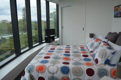 Bright and Spacious Two Bedroom Apartment