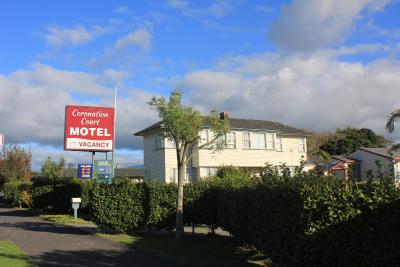 Coronation Court Motel