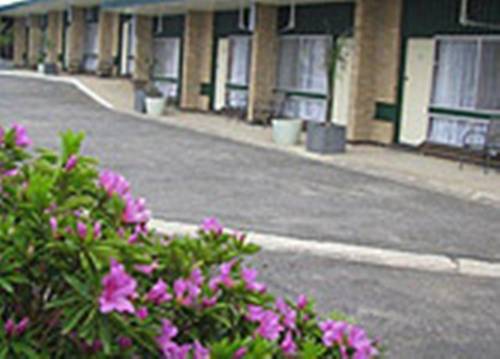 Hi Way Eight Motor Inn
