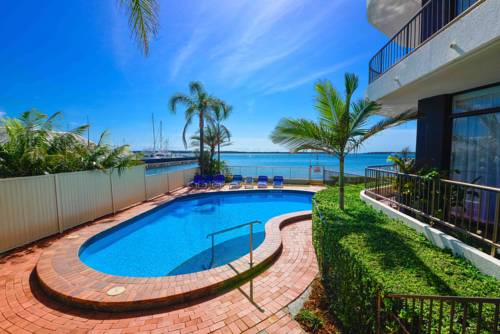 Broadwater Shores Waterfront Apartments