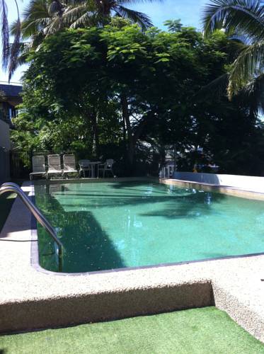 Airlie Seaview Apartments