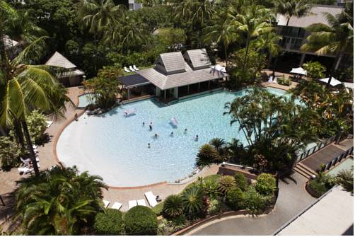Novotel Cairns Oasis Resort