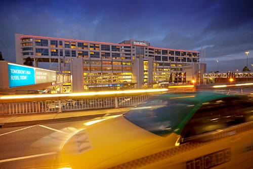 PARKROYAL Melbourne Airport