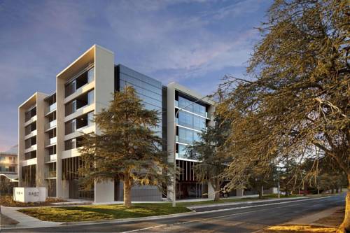 East Hotel and Apartments