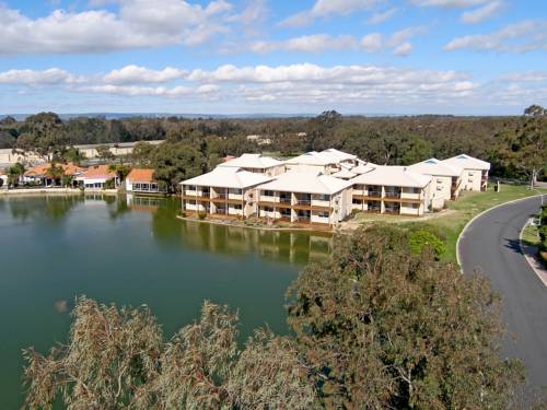 Lakeside Holiday Apartments