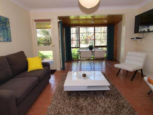 Bright Highland Valley Cottages