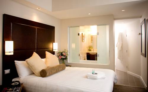 Amora Hotel Riverwalk
