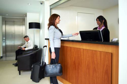 City Edge East Melbourne Apartment Hotel