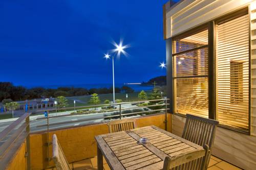 Lornebeach Apartments