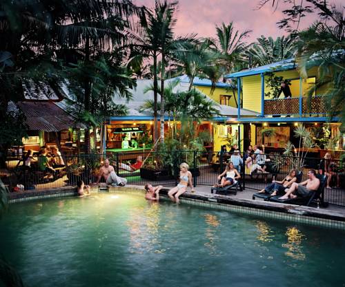 Calypso Inn Backpackers Resort