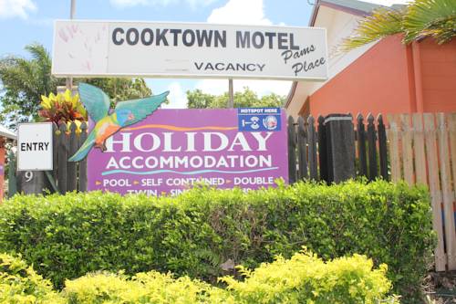 Cooktown Motel / Pams Place Hostel