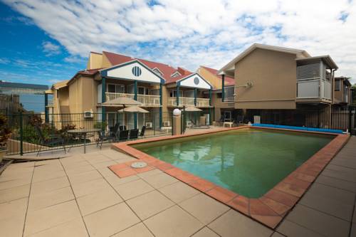 Toowong Inn & Suites
