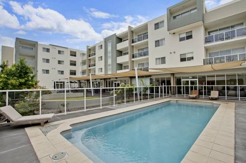 Quality Suites Pioneer Sands