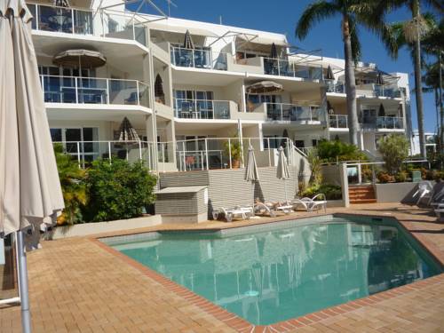 Regatta Riverfront Apartments