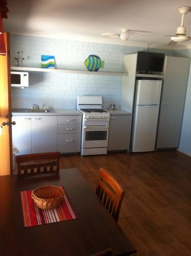 Tradewinds Seafront Apartments