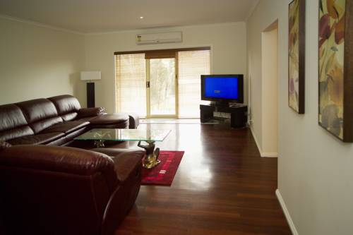 Serviced Houses Melbourne Airport