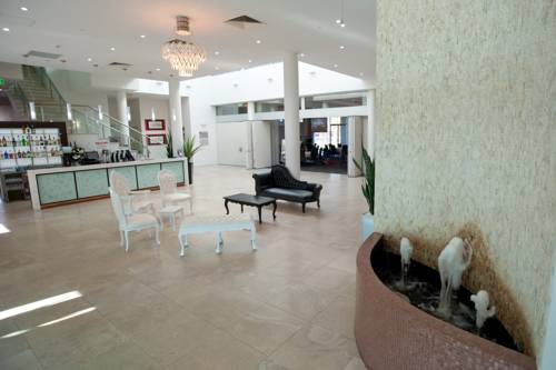Sfera's Park Suites & Convention Centre
