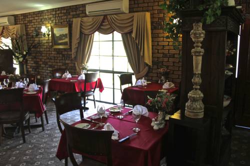 Overlander Homestead Motel