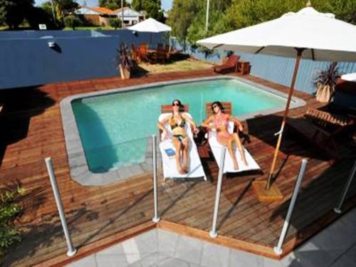 Waikiki Beach Bed and Breakfast