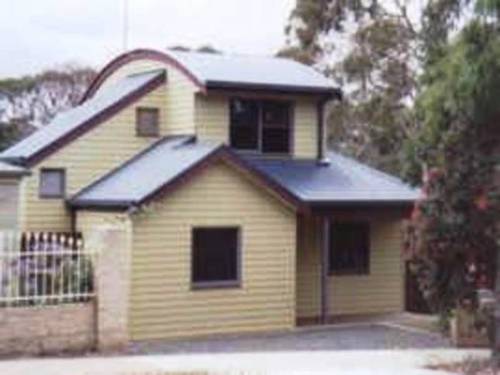 NOBLE SANDS - Holiday Home