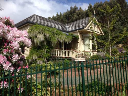 Glenbrook House & Cottage