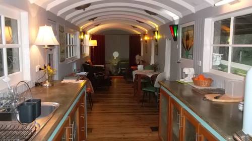 Rusty Hollow Railway Carriage
