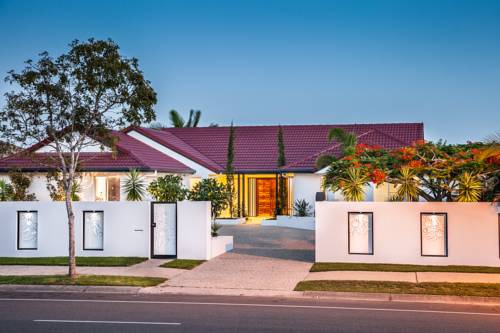 15 Shorehaven Drive