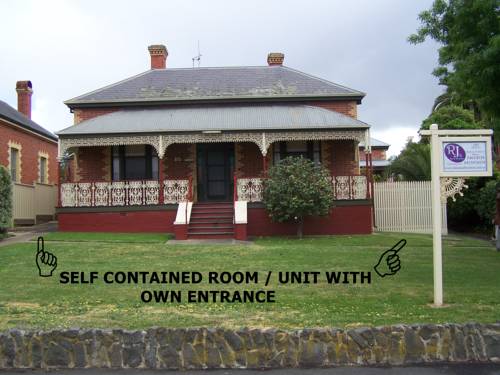 RJ's Bed & Breakfast