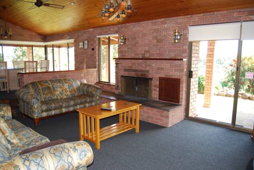 Brash Vineyard Farmhouse