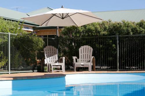 Jacaranda Country Motel