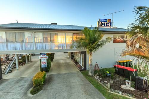 Alexander Motel & Peppercorn Restaurant