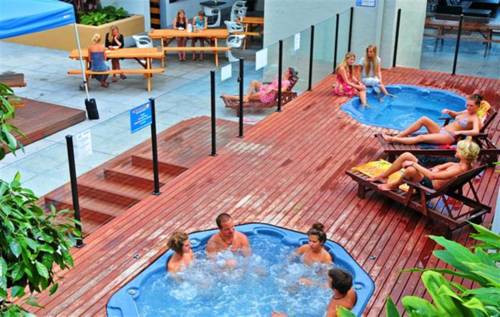 Nomads Byron Bay Backpackers