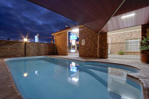 Quality Inn Parkes International