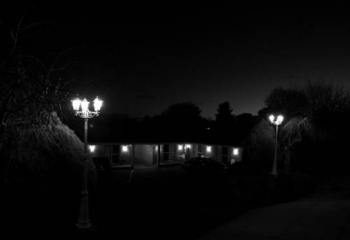 White Lanterns Motel