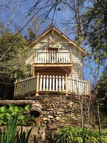 Aldgate Creek Cottage Bed and Breakfast