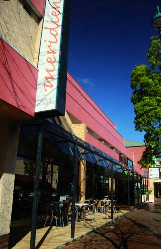 Adelaide Meridien Hotel & Apartments