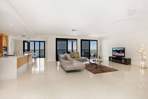 Eagles Nest Waterfront Retreat